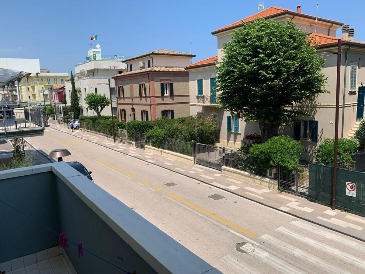 Hotel Estense Rimini Exteriör bild